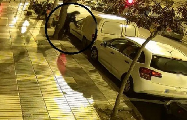 La Policía Nacional detiene a un hombre por múltiples robos con fuerza en interior de vehículos en Ibiza