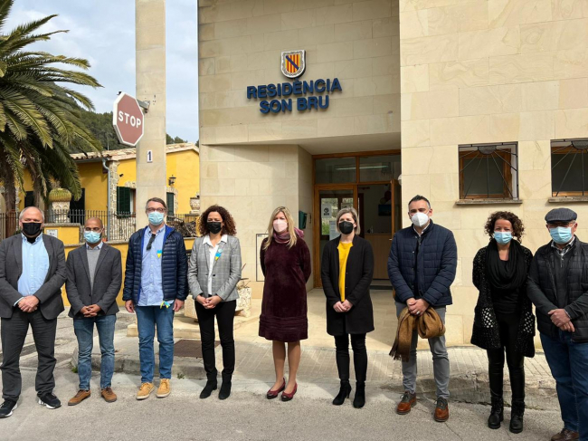 La Conselleria de Salud y el Consell de Mallorca suman esfuerzos para mejorar la formación de las personas mayores sobre consumo