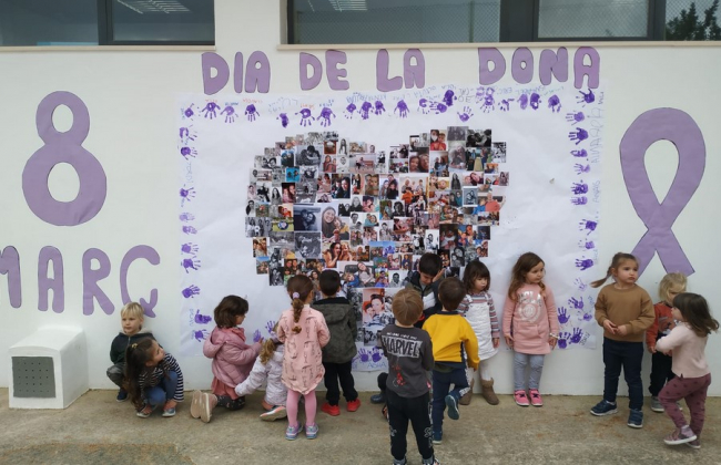 Más de un centenar de centros educativos de las Baleares realizan actos con motivo del 8-M