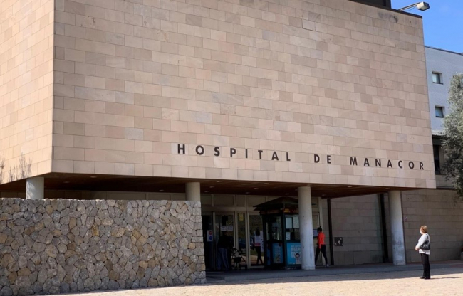 Un joven de 16 años se encuentra muy grave tras ahogarse en una piscina en Sa Coma