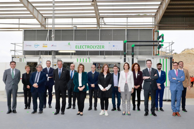 Inaugurada la planta de hidrógeno renovable de Lloseta, la primera del Estado