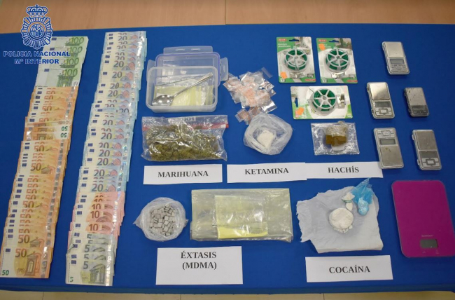 La Policía Nacional de Ibiza detiene a dos personas por un delito de tráfico de drogas