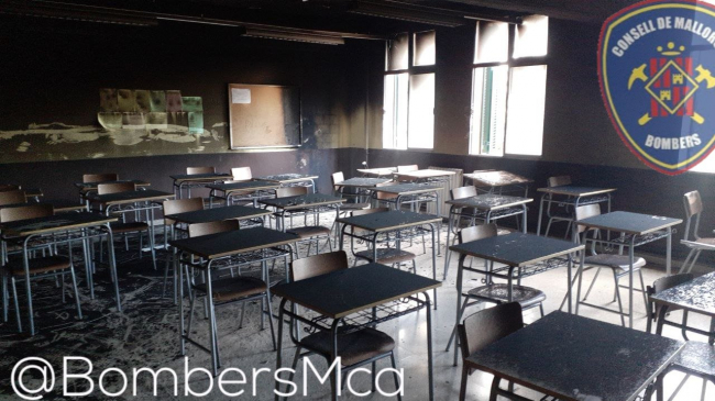 Un incendio en el IES Guillem Colom Casasnoves de Sóller provoca la evacuación del centro