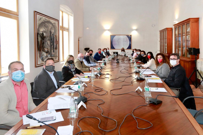 El Pacto para la Reactivación propone una batería de 70 medidas para atender a los refugiados de la guerra en Ucrania 