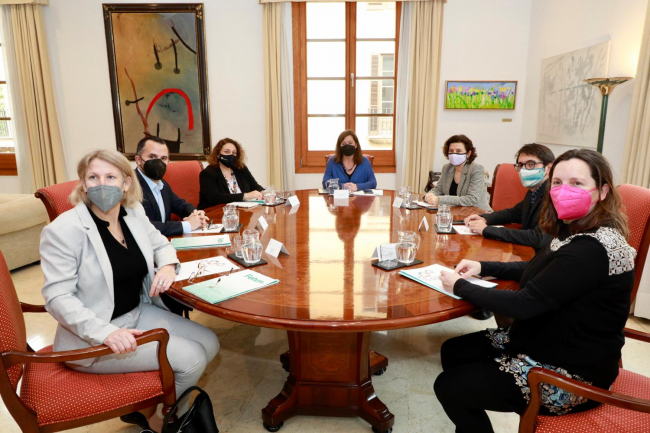 El Govern y la Federación Hotelera de Mallorca ofrecen más de 350 plazas en habitaciones, apartamentos y estudios para atender refugiados de Ucrania