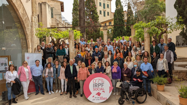 Más de 30 mil personas se benefician anualmente de los programas del IRPF Social que gestiona Asuntos Sociales