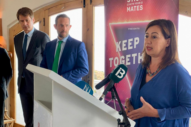 El Govern y el Reino Unido vuelven a unir sus fuerzas para que los turistas británicos tengan unas vacaciones seguras y sostenibles