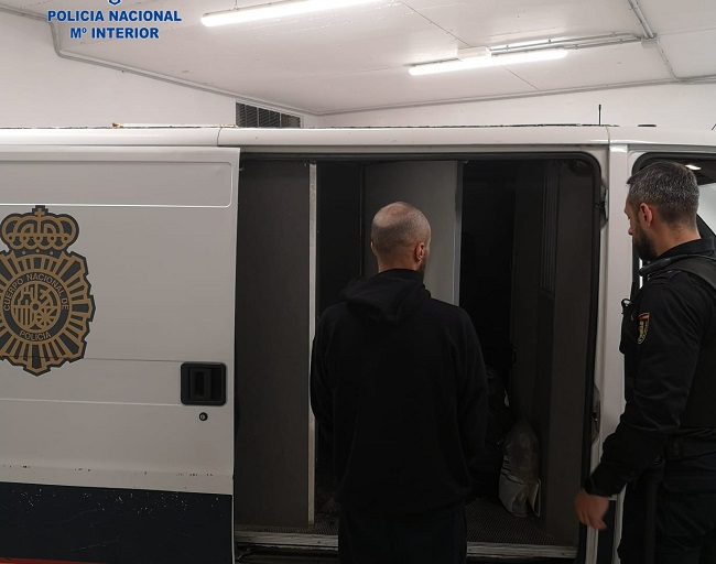 Detenido el patrón de una embarcación de inmigrantes y a un segundo que al parecer le estaría ayudando a patronearla