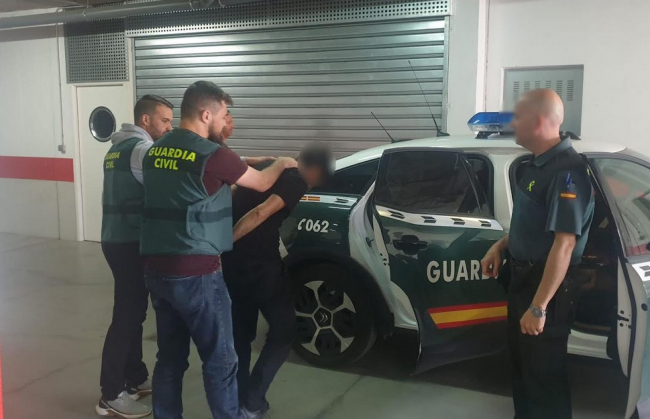 La Guardia Civil ha detenido al autor de tres robos con violencia en las localidades de Llubí y Santa María