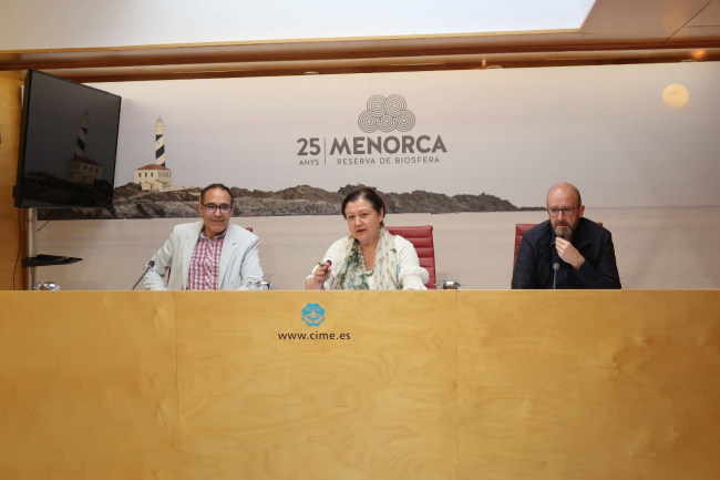 De la Concha destaca que el sector agrario y ganadero de Menorca percibirá por la PAC un 63% más por hectárea que hasta ahora