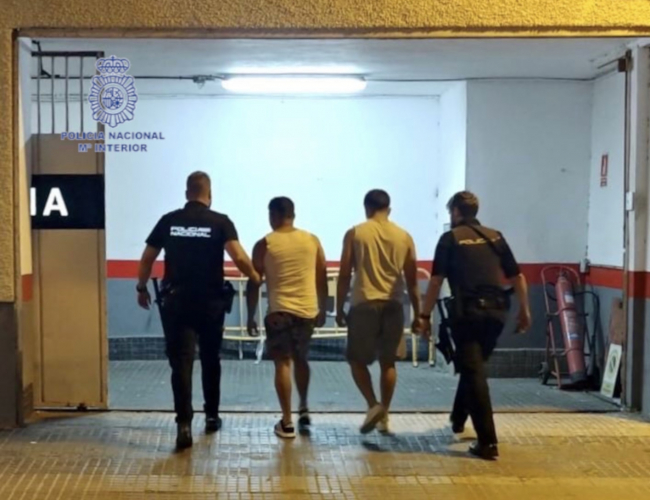 19 detenidos por hurtos a turistas en playa de Palma en las últimas semanas