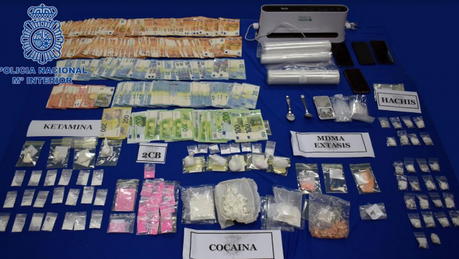 La Policía Nacional detiene a tres personas que se dedicaban a la distribución de droga a domicilio en Ibiza