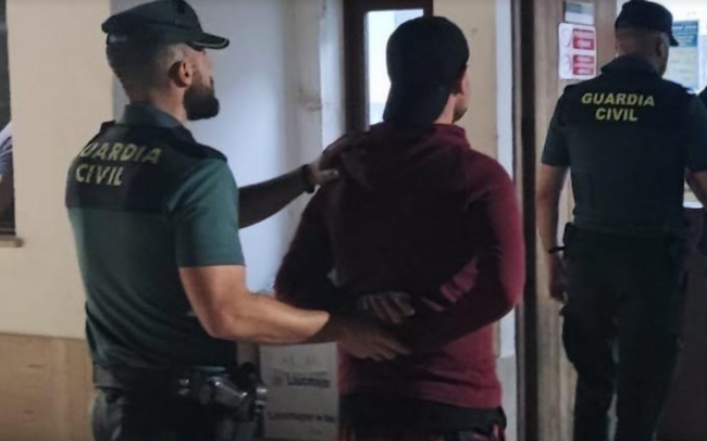 Detenido por robo un varón reincidente en Santa Eularia des Riu