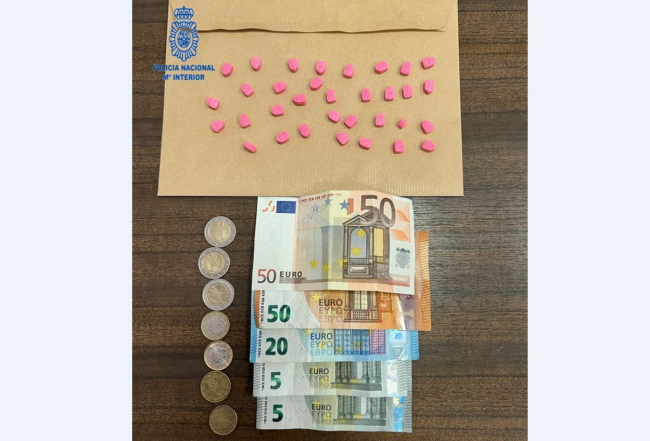 Vendía droga en los baños de un recinto de espectáculos  en Palma