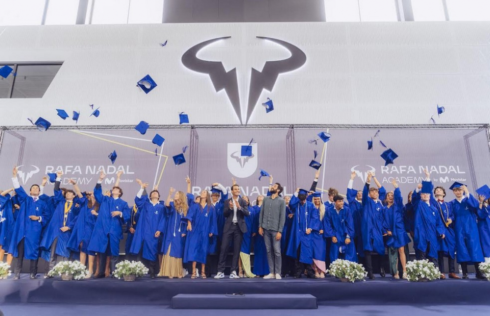Rafa Nadal y Ricky Rubio presiden la graduación de la Rafa Nadal Academy by Movistar