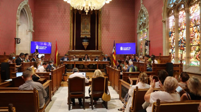 El Consell celebra el último pleno de la legislatura