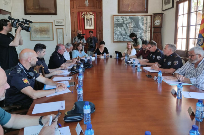 El Govern enviará por primera vez 15 policías locales de Mallorca para reforzar la seguridad de las fiestas de San Juan de Ciutadella