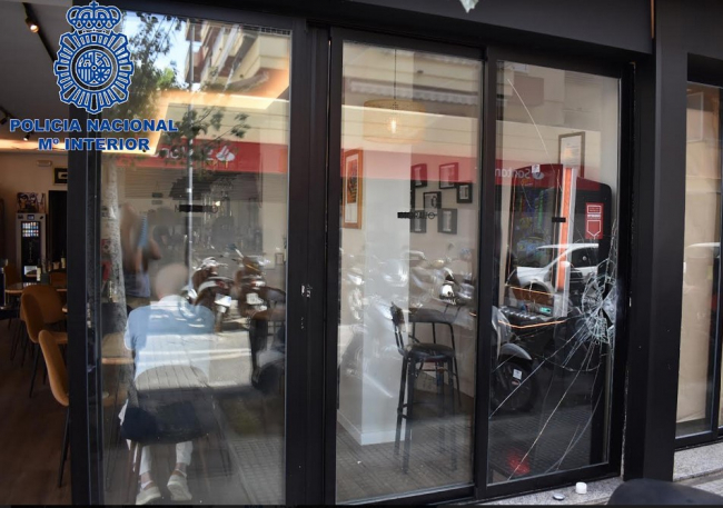 La Policía Nacional detiene a un varón multireincidente por robar en dos conocidos establecimientos del centro de Ibiza