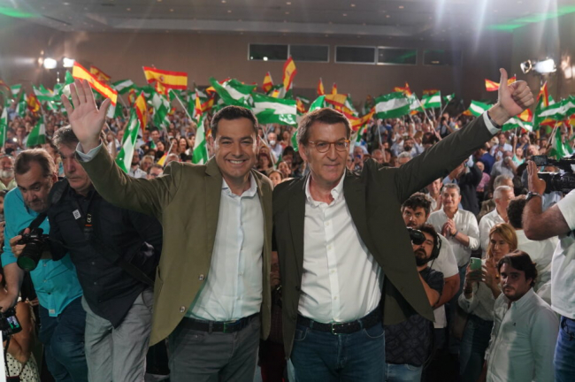 Juanma Moreno da las gracias a los andaluces por esta victoria histórica y promete trabajar con moderación y humildad