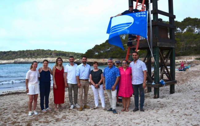 Las banderas azules ya ondean en las playas del municipio de Santanyí