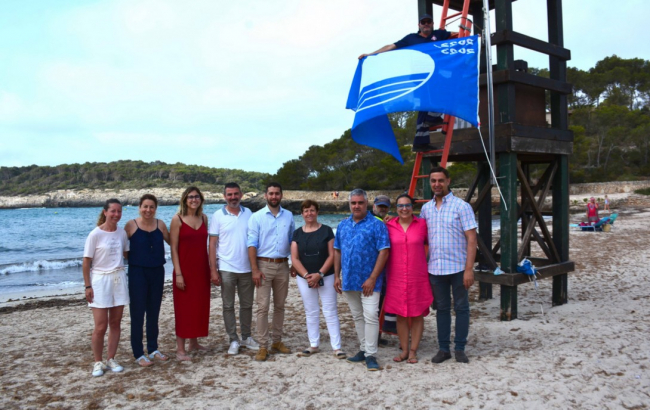 Las banderas azules ya ondean en las playas del municipio de Santanyí