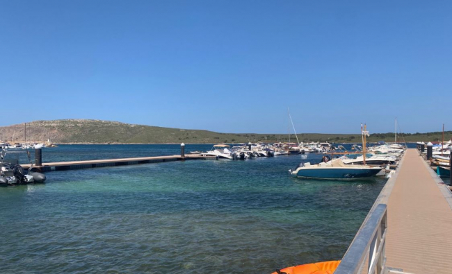 El Puerto de Fornells recupera un espacio público de 1.500 m2 con las obras ejecutadas hasta ahora por PortsIB