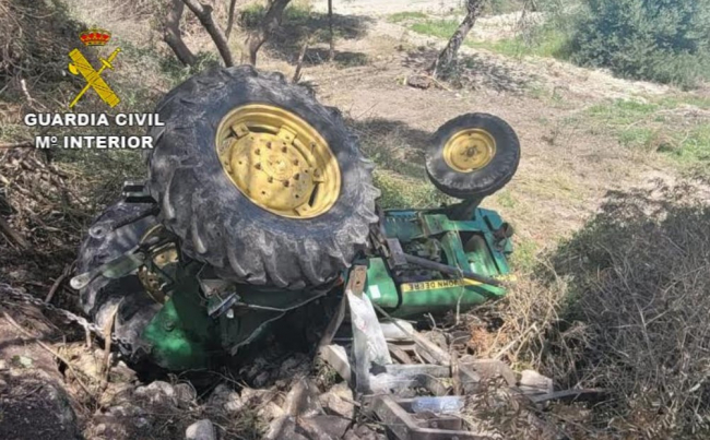 Tres detenidos por delito contra el derecho de los trabajadores después de investigar un accidente en Sant Joan