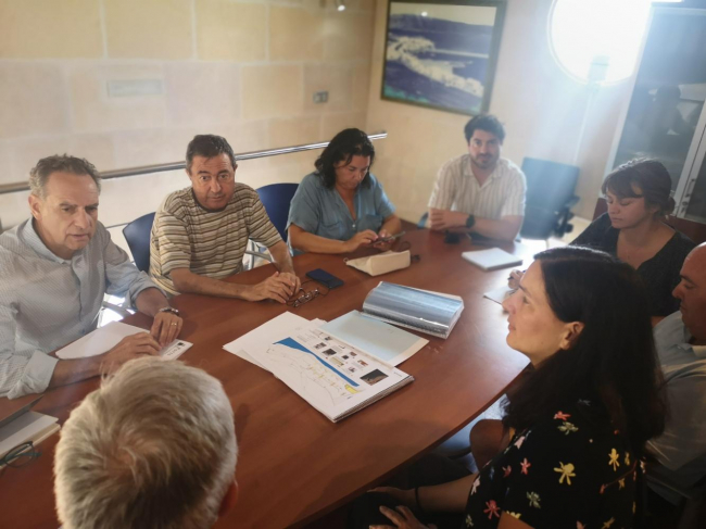 Ports IB y el ayuntamiento des Mercadal coordinan las tareas de ámbito municipal incluidas en las obras del puerto de Fornells