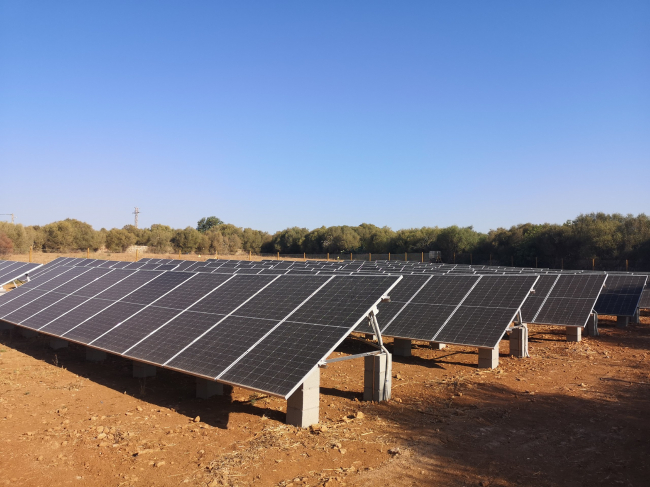 Agricultores y ecologistas al límite ante el alud de nuevas centrales fotovoltaicas en foravila