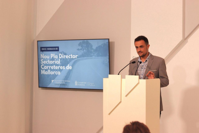 El Conseller Sevillano anuncia el inicio de la redacción del nuevo Plan Director Sectorial de Carreteras