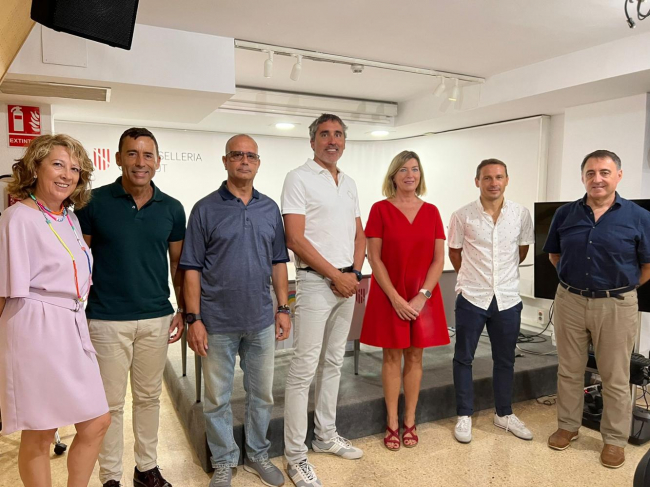La consellera de Salud y Consumo se reúne con la nueva junta de gobierno del Colegio Oficial de Médicos de Balears