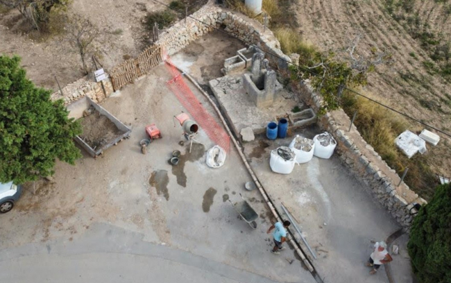 Empiezan las obras de mejora y
embellecimiento del entorno del Pozo del Rei de s'Alqueria Blanca