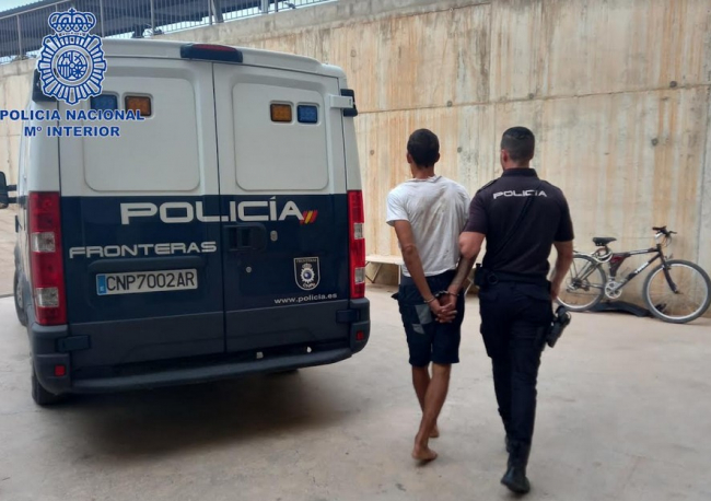 Detenido por robo con intimidación un hombre que cuenta con 6 detenciones por robos similares en este último mes y medio
