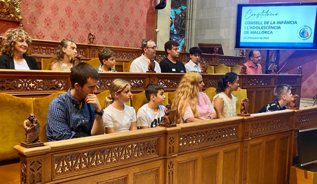 18 infants i joves constitueixen el primer Consell de la Infància i l’Adolescència de Mallorca