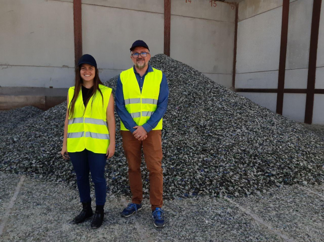 La consellera de Medi Ambient recuerda a la ciudadanía la importancia de reciclar y separar bien el vidrio