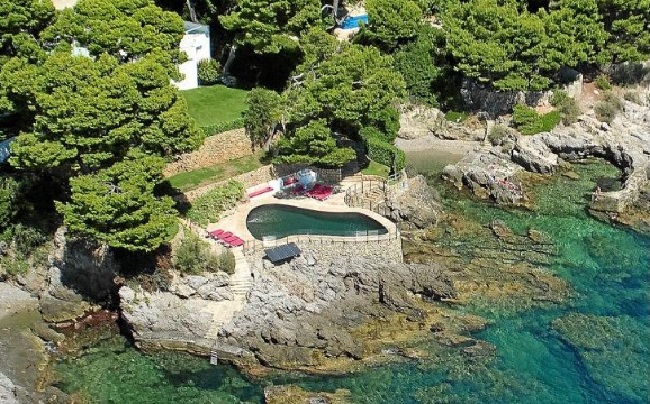 Exigen la recuperación del espacio público ocupado por Pedro J. Ramírez