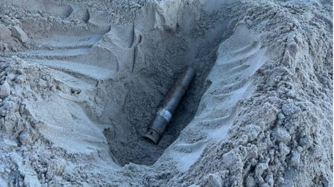 La Policía Nacional destruye un proyectil hallado en Cala Varques, en Manacor