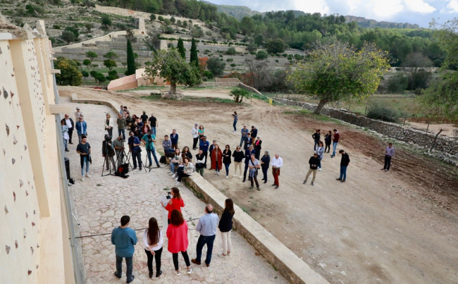 La presidenta del Govern y la presidenta del Consell Insular de Mallorca inauguran el nuevo refugio de Galatzó