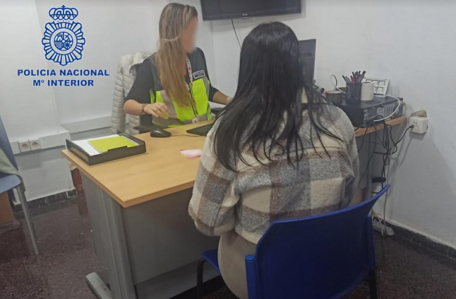 Detenida una mujer por sustraer un teléfono móvil tras una sumisión química