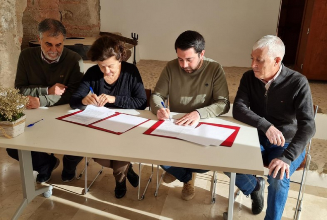La Conselleria de Asuntos Sociales y el Ayuntamiento de Alaró firman el convenio para la construcción del primer centro de día del municipio