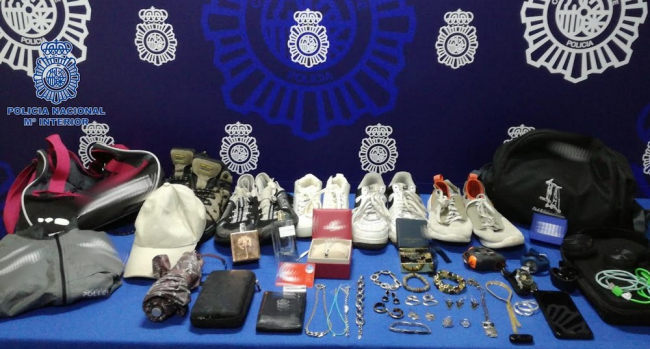 La Policía Nacional detiene a un hombre por hasta siete robos en casas habitadas