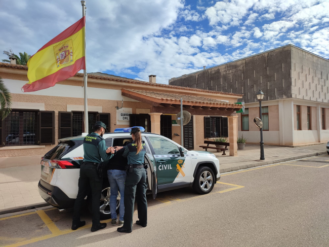 La Guardia Civil de Santanyí detiene al autor de una estafa con tarjeta bancaria