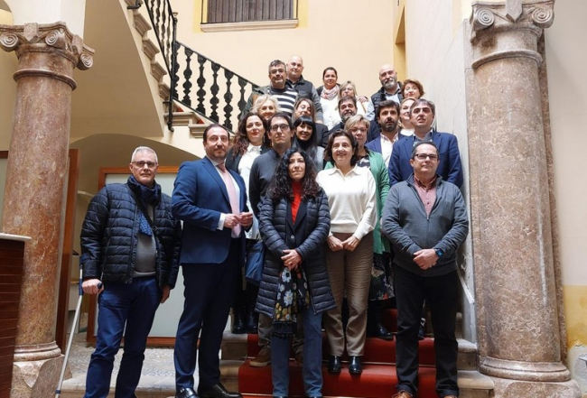Patronal y sindicatos firman el primer Convenio Colectivo de las residencias y centros de día privados de las Islas Baleares