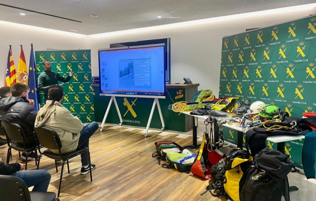 El GREIM imparte una charla sobre seguridad en la montaña a alumnos del Institut de Formació Professional Francesc de Borja
Moll de Palma
