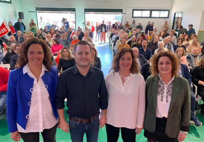 Armengol: 'Donde gobierna el PP, miles de personas salen a las calles para defender la salud pública'