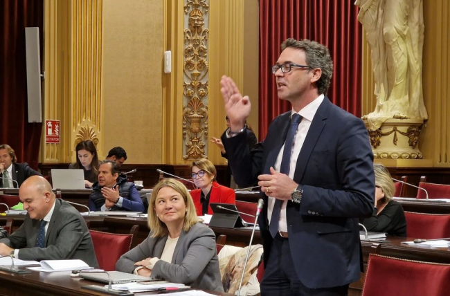 Toni Costa a Armengol: “Sus políticas en vivienda son un fracaso tras otro, se ha quedado sin ideas. Pero no se preocupe, le quedan menos de 100 días”