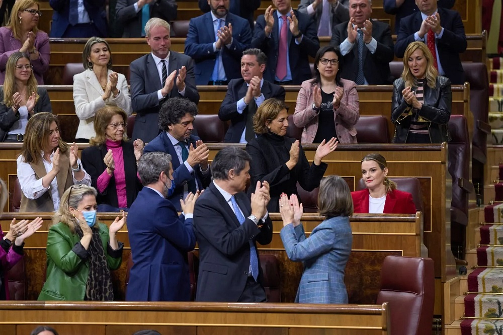 Marga Prohens a Irene Montero: “No somos seres menstruantes, somos mujeres. Somos mujeres y madres orgullosas”