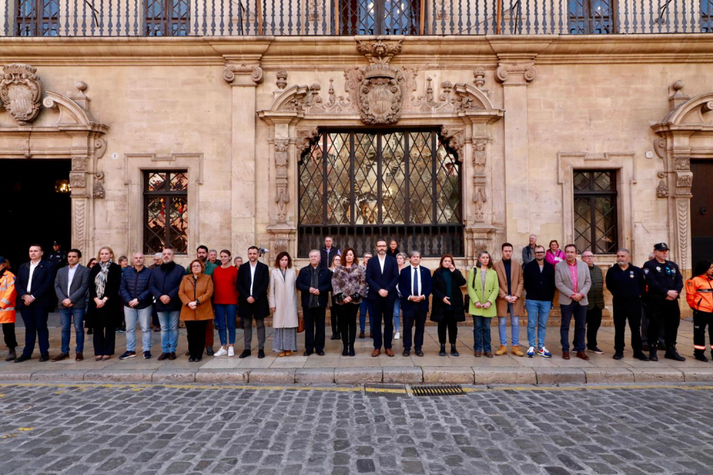 Concentración silenciosa de solidaridad con el pueblo de Ucrania en Cort