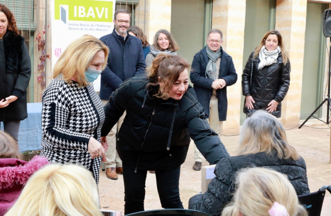 Francina Armengol reivindica la implicación de todas las administraciones en la ampliación del parque de vivienda pública de las Islas Baleares