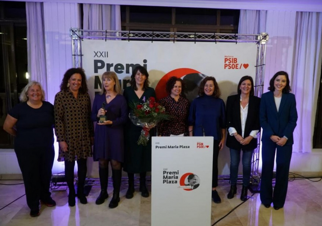 Los Socialistas de Mallorca otorgan el XXII Premio Maria Plaza al proyecto 'Feminismo en la escuela' 